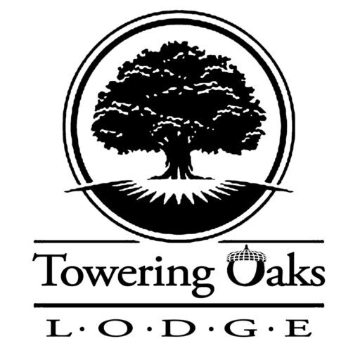 Towering Oaks Lodge – Authentic Log Home on Potato Lake